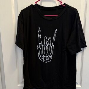 Source Unknown Black Short Sleeve Tee with White Skeleton Hand Print.